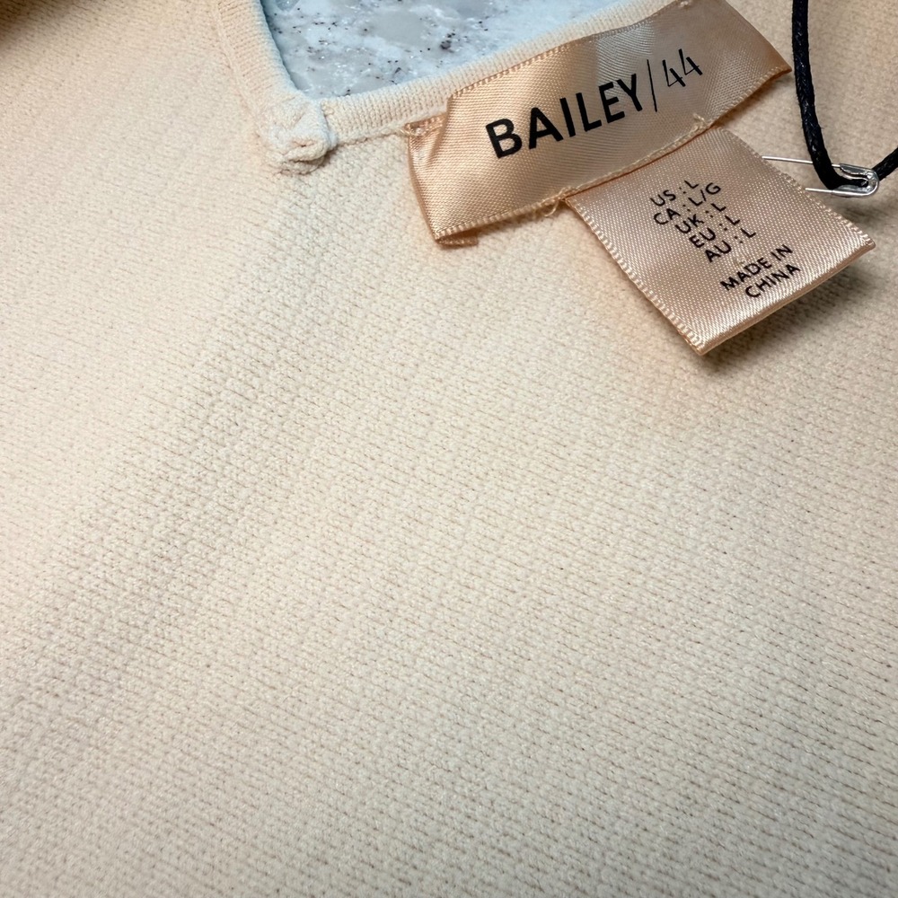 Bailey 44 Womens Ribbed V-Neck Tank Top Cream Size Large NWT minimalist stretch - Picture 8 of 8